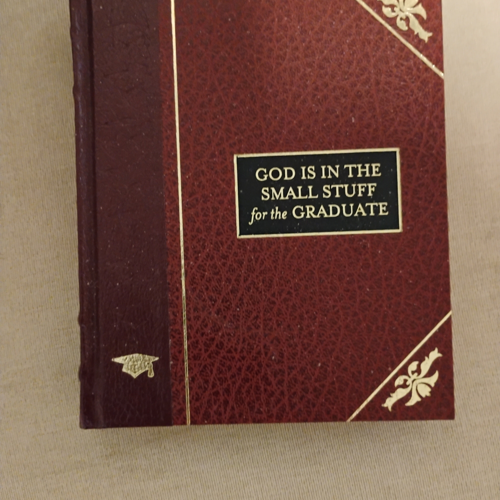 God Is In The Small Stuff Graduate Keepsake Book